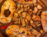 Hình bước làm 2 của món Cá bông lau kho thịt