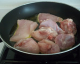 Foto del paso 4 de la receta: Pollo y conejo al curry con judías verdes