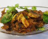 A picture of step 4 of Chilli garlic mushroom.