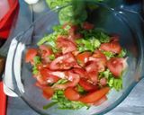 Foto del paso 1 de la receta: ENSALADA DE TOMATE🍅,PEPINO🥒,LECHIGA🥬 Y CEBOLLA🧅