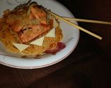 Foto langkah ke 4 dari resep Salmon with spaghetti and enoki mushroom.
