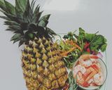 Hình bước làm 1 của món Gỏi tôm trái thơm