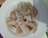 Foto langkah ke 1 dari resep Udang asam manis.