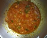 A picture of step 5 of Matar/Peas Chaat with Hoemade Fenugreek Masala Puri.