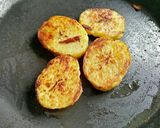 A picture of step 2 of Biscuit papdi chaat.
