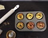 عکس مرحله 9 از دستور مافين رز سيب (apple rose muffin)
