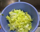 Foto del paso 2 de la receta: Ensalada de hojas verdes