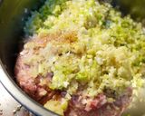 A picture of step 2 of Sour Cabbage Dumplings.