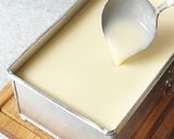 Foto langkah ke 2 dari resep Pudding Susu Topping Buah.