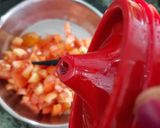 देशी स्टाइल टमाटर सलाद (Desi style tamatar salad recipe in hindi) रेसिपी चरण 2 फोटो