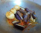 Foto langkah ke 4 dari resep Telur Terong Sambal Kemangi.
