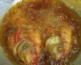 Foto langkah ke 2 dari resep Ikan Nila Bumbu Acar Kuning.