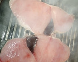 Foto del paso 3 de la receta: Emperador a la plancha con ensalada 🌸🌸