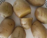 A picture of step 3 of Arakas--Greek Potato and Pea Stew.