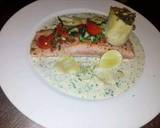 Fresh Salmon with dill sauce