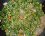 Foto langkah ke 4 dari resep Tumis Batang Keladi (Jangan Lompong).