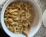 Hình bước làm 2 của món Pasta Phô Mai Kem Và Cá Ngừ
