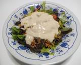 Foto del paso 3 de la receta: Ensalada con piña y cebolla salteadas con salsa de mostaza