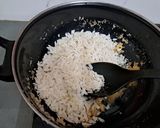 મીઠા પૌવા (Sweet Poha Recipe In Gujarati) રેસીપી સ્ટેપ2ફોટો