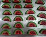 Foto langkah ke 3 dari resep Watermelon Cookies no mixer.