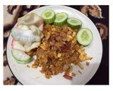 Foto langkah ke 6 dari resep Nasi Goreng Sambel Terasi ABC.