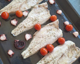 Foto del paso 4 de la receta: Lubina con cherries y pulpo