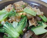 Hình bước làm 2 của món Bánh đa xào thịt