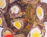 Une image de l'étape 4 de Rôti de viande hachée farcis aux œufs.