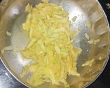 A picture of step 1 of Raw Papaya Chutney.