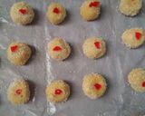 Foto langkah ke 2 dari resep Cookies Kelapa Biscuit Roma.