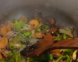 Foto del paso 4 de la receta: Guiso de patatas con codillo de cerdo