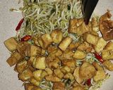 Foto langkah ke 3 dari resep Tumis Tauge Ikan Asin.