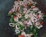 Foto langkah ke 2 dari resep Cumi Oseng Cabai.