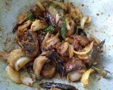 A picture of step 1 of Tomato Mushroom pulao with spiced buttermilk.