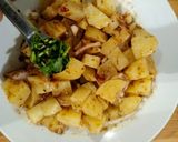 A picture of step 3 of Aloo Nimko Mix Plate.