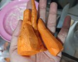Foto langkah ke 2 dari resep Ikan Mujair & Wortel Asam Manis.