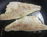 Foto del paso 2 de la receta: Lubina a la plancha con hierbas aromáticas 🌿