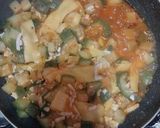 Foto del paso 2 de la receta: Calabacitas con queso amarillo y queso blanco🧀