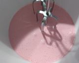 Foto del paso 6 de la receta: Postre de gelatina 🍓 y pionono👌😋