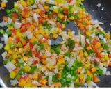 सूजी मसाला इडली(suji masala idli recipe in hindi) रेसिपी चरण 2 फोटो