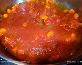 Foto del paso 3 de la receta: Milhojas de patatas con pollo 🐓 al horno y vino en reducción de su propio jugo