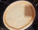 A picture of step 3 of Corner filling sauce pizza.