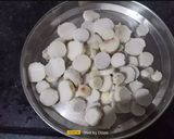 A picture of step 1 of Dry Arbi Masala.