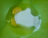 Une image de l'étape 2 de Gâteau aux zestes de citron vert.