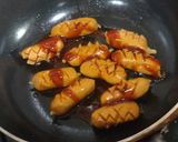 Foto langkah ke 3 dari resep Sosis instan Bakar saus BBQ.