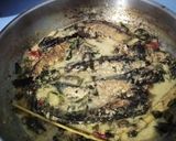 Foto langkah ke 7 dari resep Mangut Lele plus Taburan Kemangi.