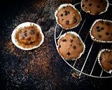 A picture of step 7 of Instant Chocolate Chip Muffins.