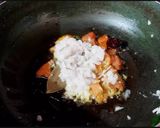 A picture of step 4 of Moong-Palak Masala.