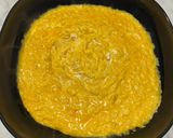 Foto del passaggio 4 della ricetta Minestra cremosa con brodo, purea di zucca e robiola🥕🧅🎃