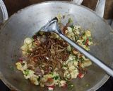 Foto langkah ke 4 dari resep Oseng Bawang Telur.